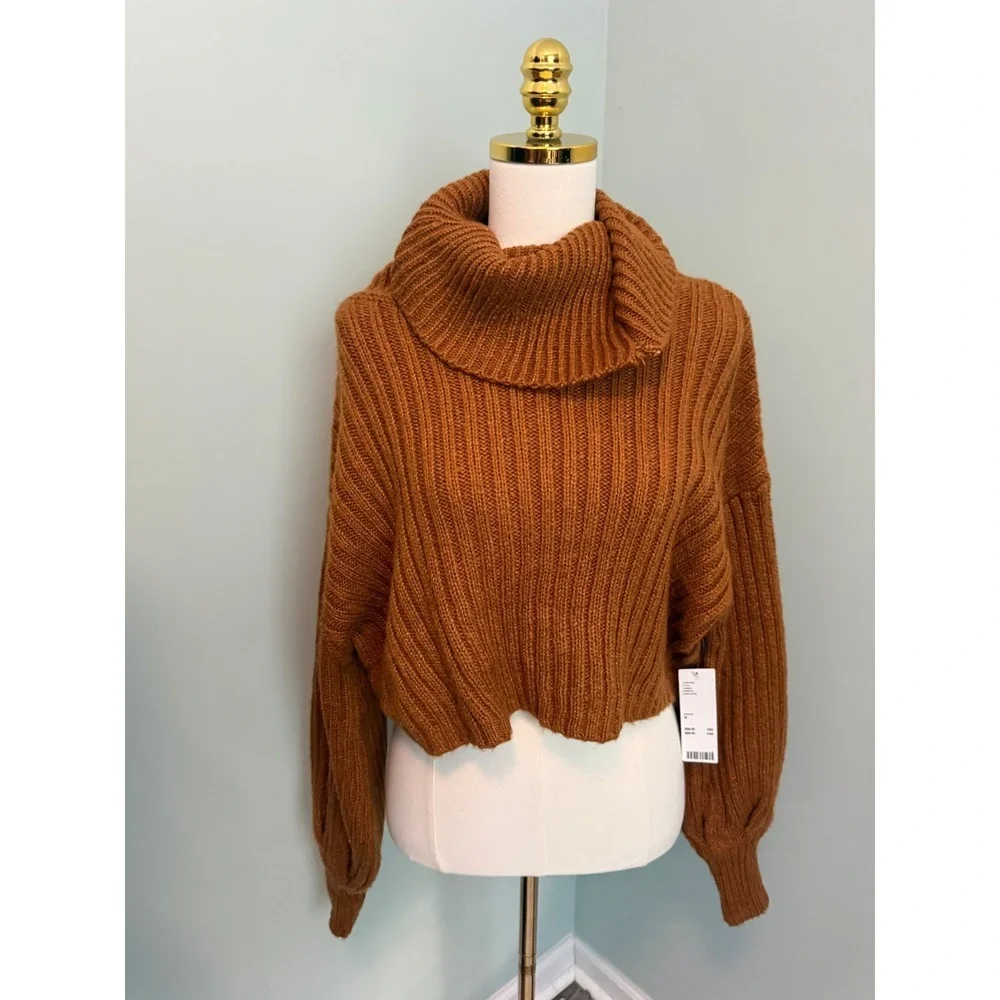 Urban Outfitters Rust Brown Ribbed Cropped Turtleneck Sweater M/L NEW‎